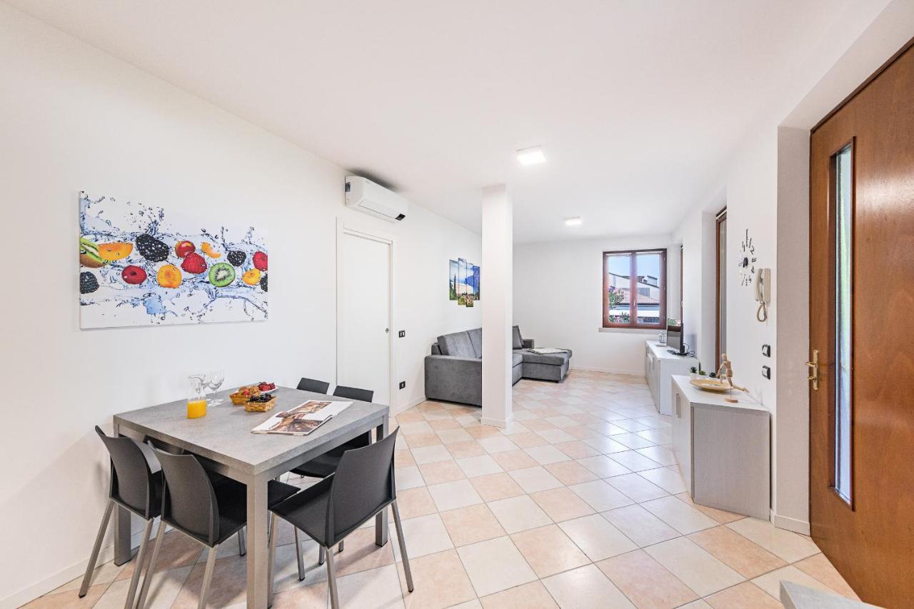 I Ciliegi 1-09 Con Piscina By Wonderful Italy Apartment Desenzano del Garda Bagian luar foto